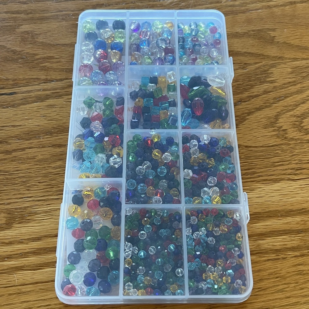 NEW Multi-Color Beads 🌺 - Picture 3 of 5